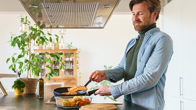 Iemand aan het koken